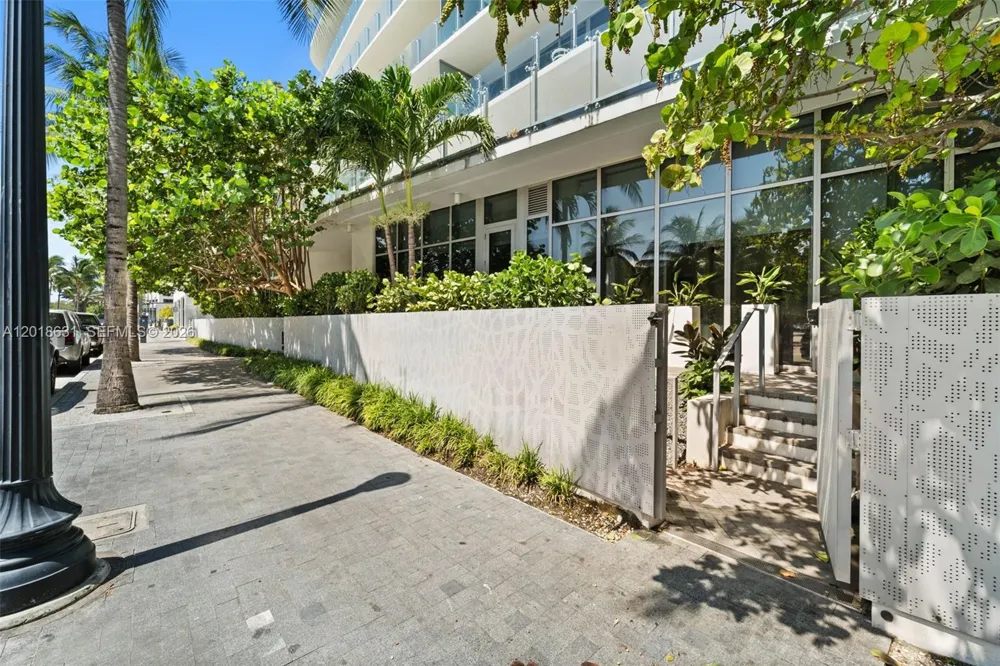 1 Collins Ave #108 Miami Beach, FL 33139