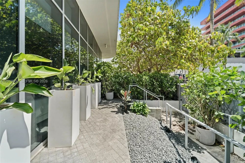 1 Collins Ave #108 Miami Beach, FL 33139