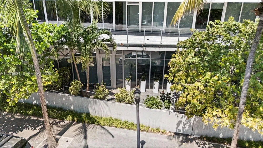 1 Collins Ave #108 Miami Beach, FL 33139