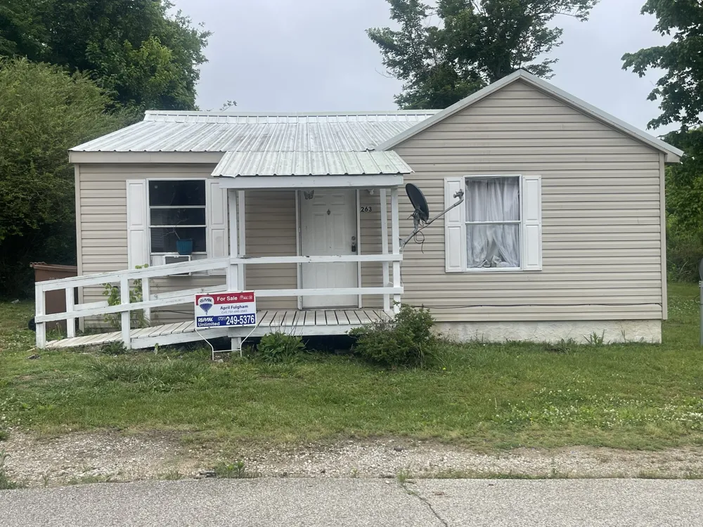263 Reeves St Lexington, TN 38351