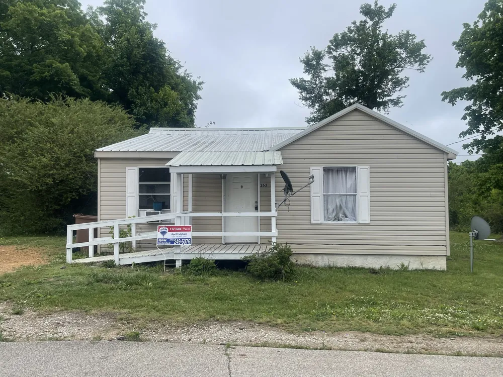 263 Reeves St Lexington, TN 38351