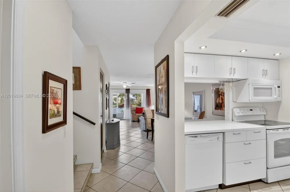 341 Waterside Dr #341 Hypoluxo, FL 33462