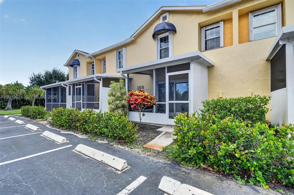 341 Waterside Dr #341 Hypoluxo, FL 33462