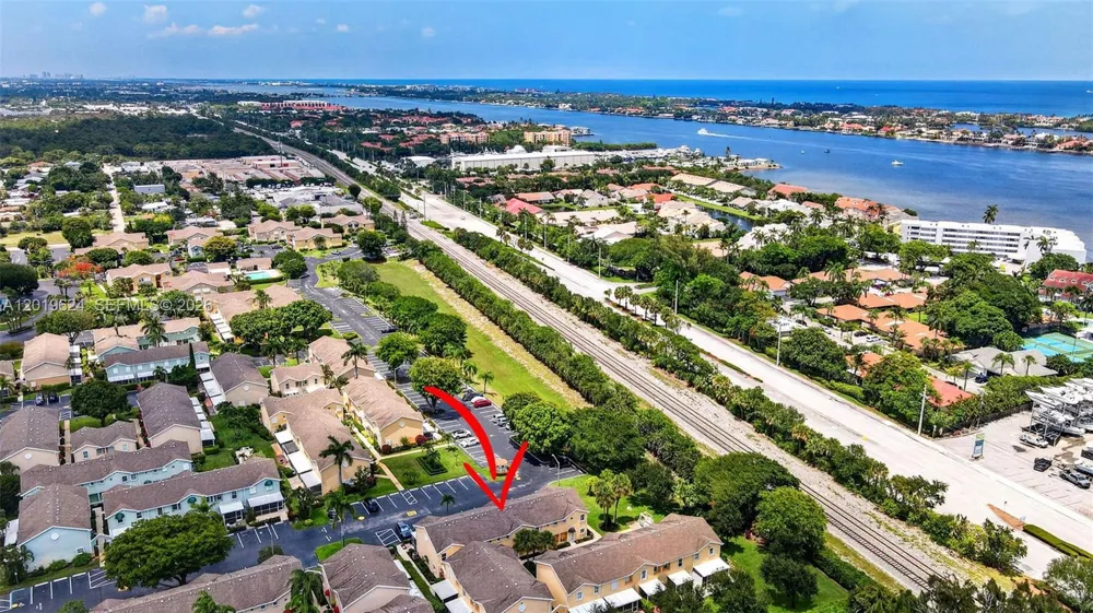 341 Waterside Dr #341 Hypoluxo, FL 33462