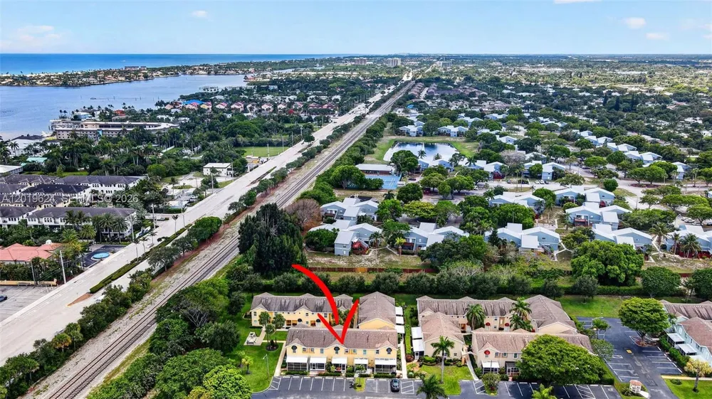 341 Waterside Dr #341 Hypoluxo, FL 33462