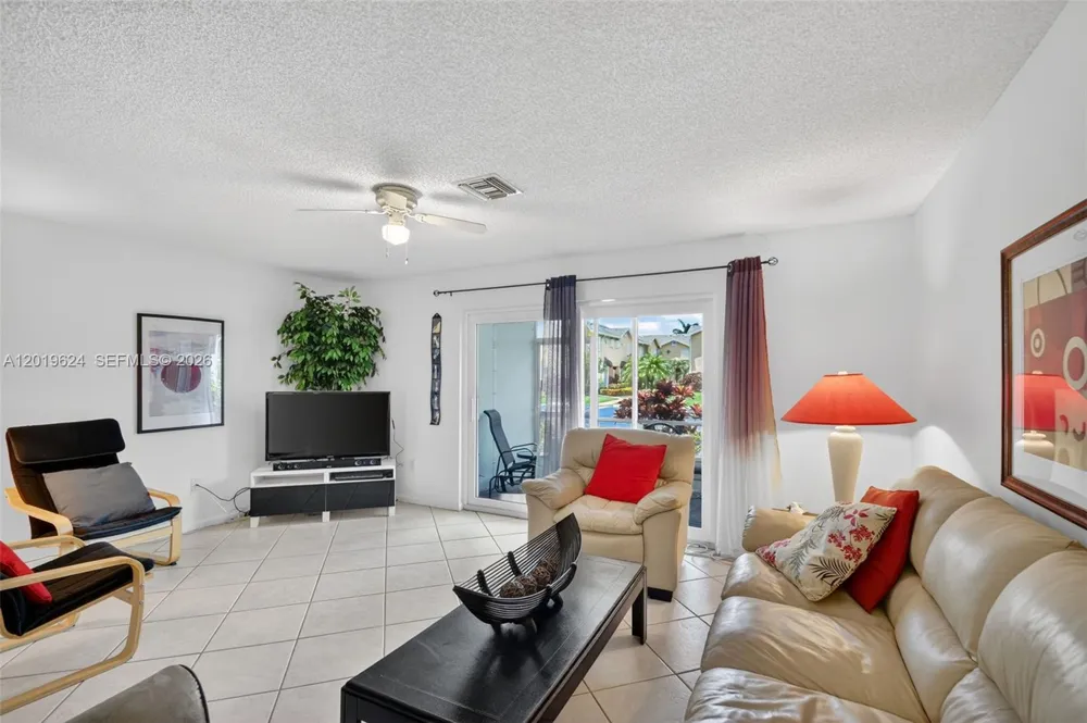 341 Waterside Dr #341 Hypoluxo, FL 33462