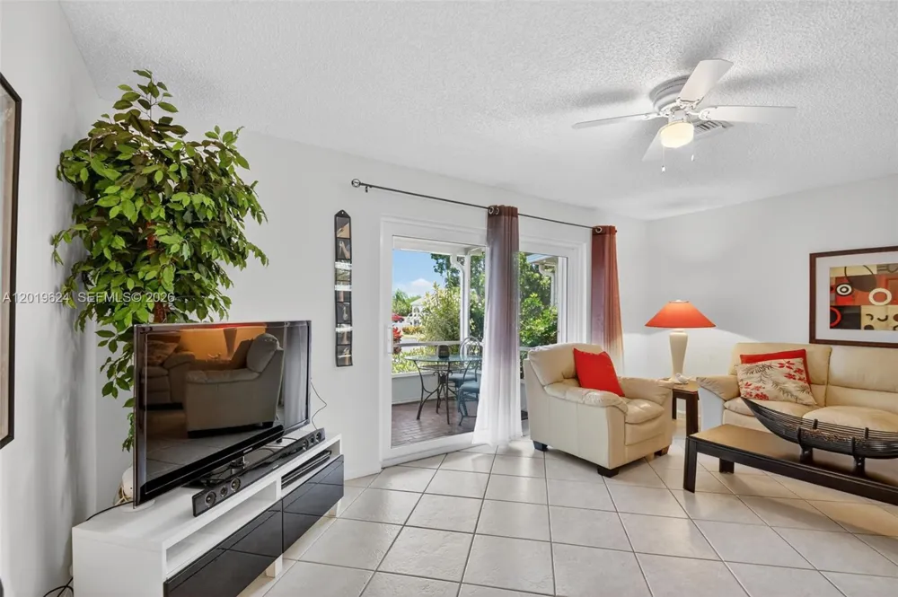 341 Waterside Dr #341 Hypoluxo, FL 33462