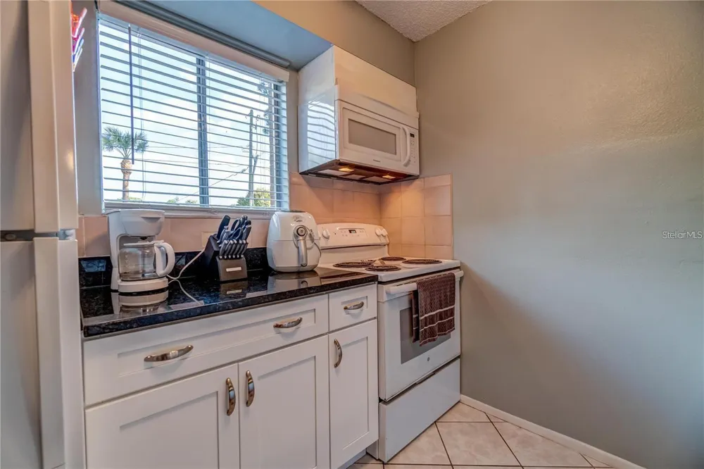 111 AIRPORT AVENUE W #107 Venice, FL 34285