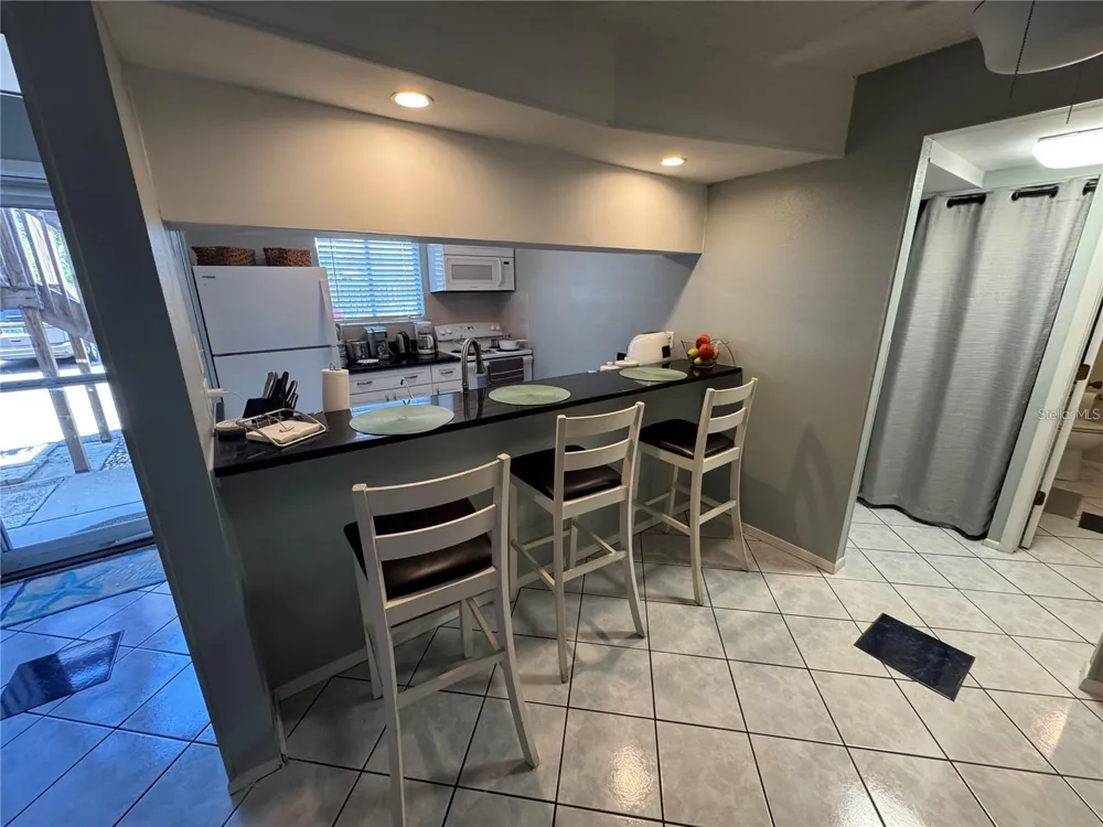 111 AIRPORT AVENUE W #107 Venice, FL 34285