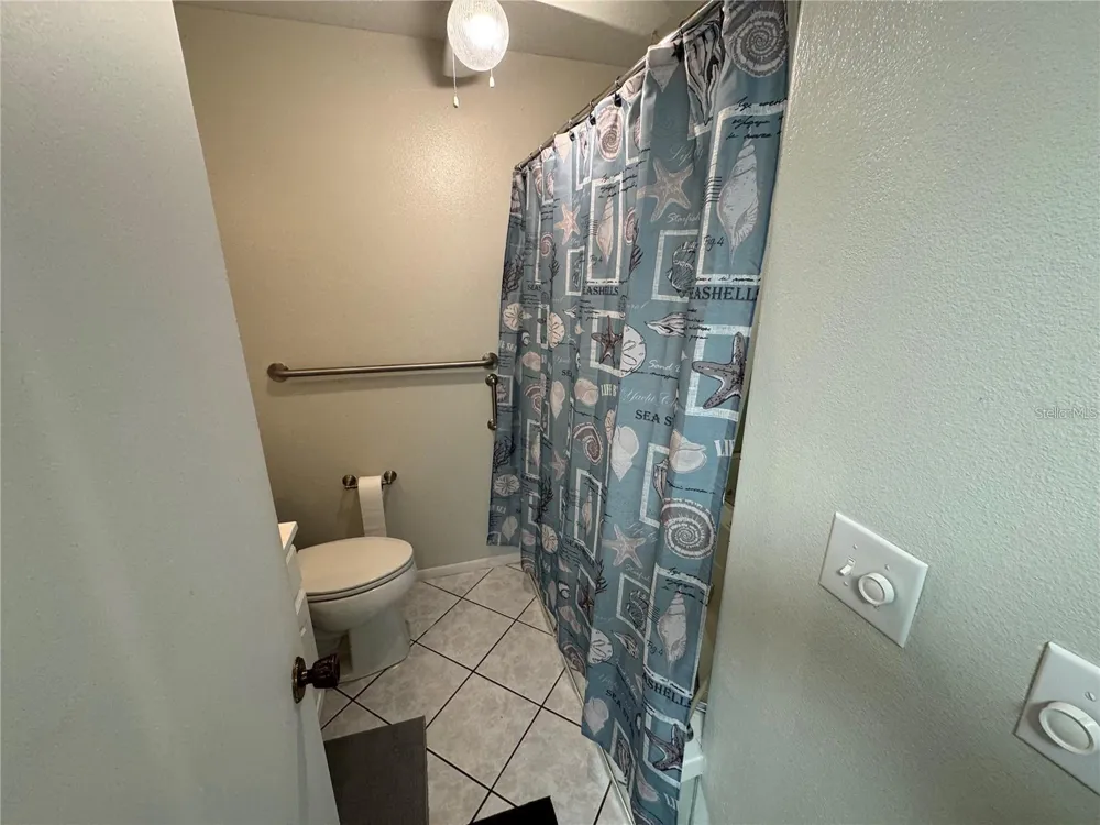111 AIRPORT AVENUE W #107 Venice, FL 34285