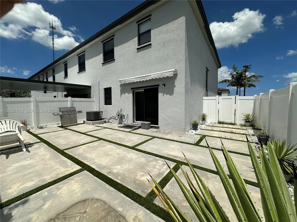 20352 NW 6th Ave Miami Gardens, FL 33169