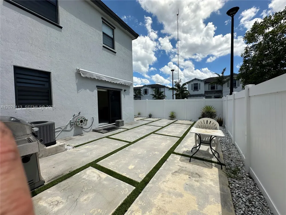 20352 NW 6th Ave Miami Gardens, FL 33169