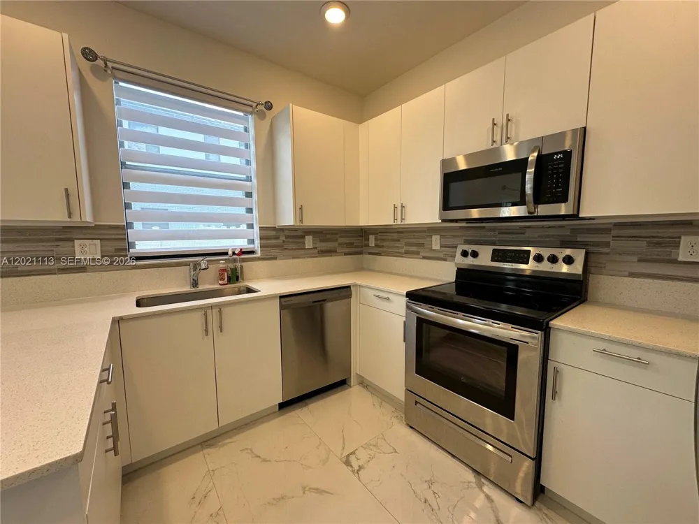 20352 NW 6th Ave Miami Gardens, FL 33169
