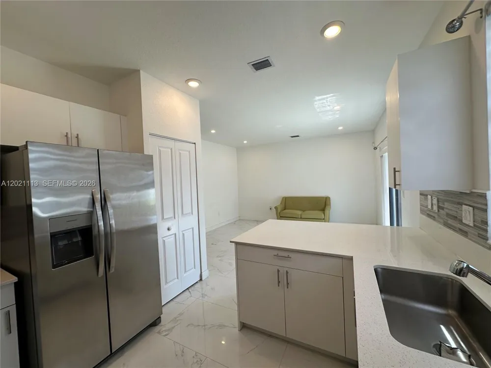 20352 NW 6th Ave Miami Gardens, FL 33169