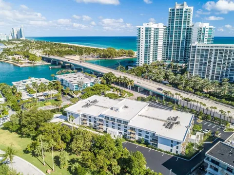 10250 Collins Avenue #408