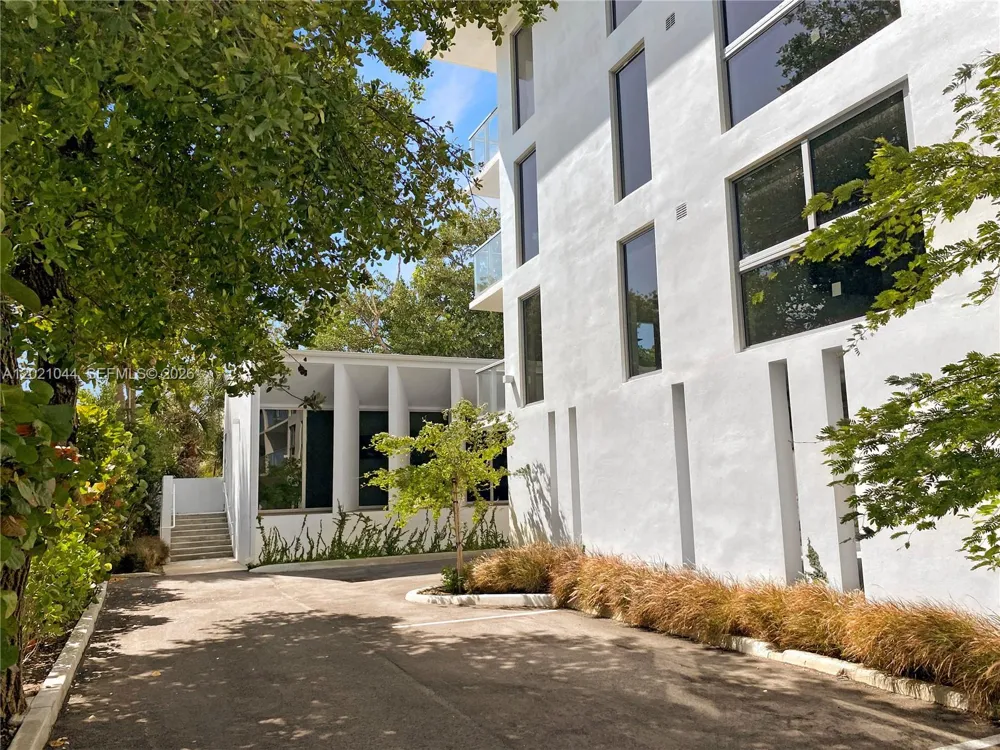 10250 Collins Avenue #408 Bal Harbour, FL 33154