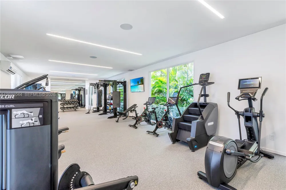 10250 Collins Avenue #408 Bal Harbour, FL 33154