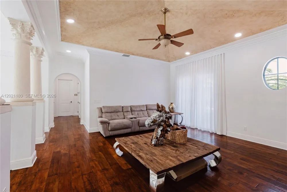 7290 Lemon Grass Dr Parkland, FL 33076