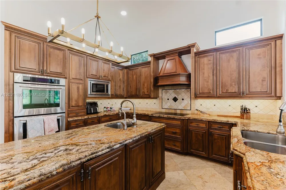 7290 Lemon Grass Dr Parkland, FL 33076