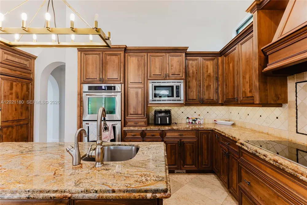 7290 Lemon Grass Dr Parkland, FL 33076
