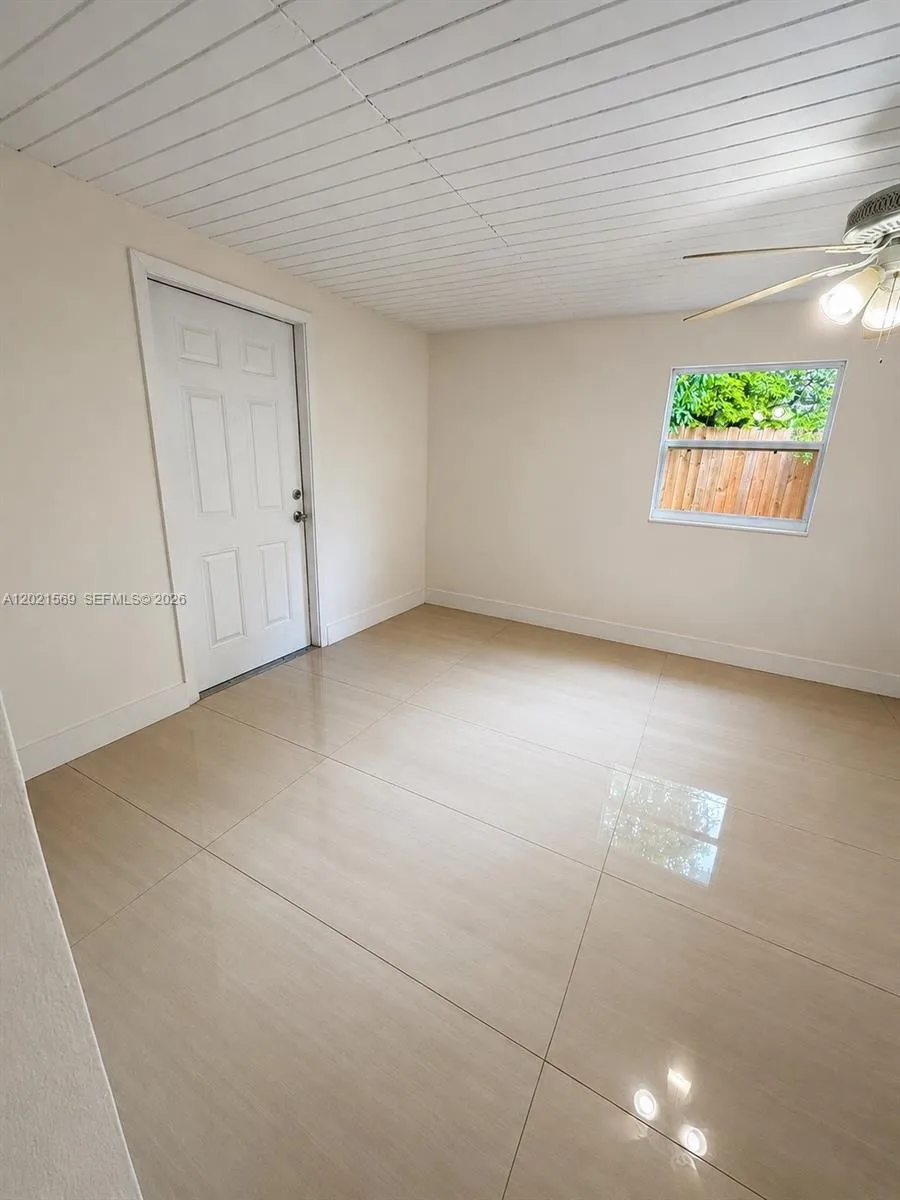 1120 E 6th Ct Hialeah, FL 33010