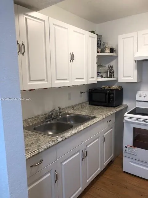 3061 NW 47th Ter #335B Lauderdale Lakes, FL 33313