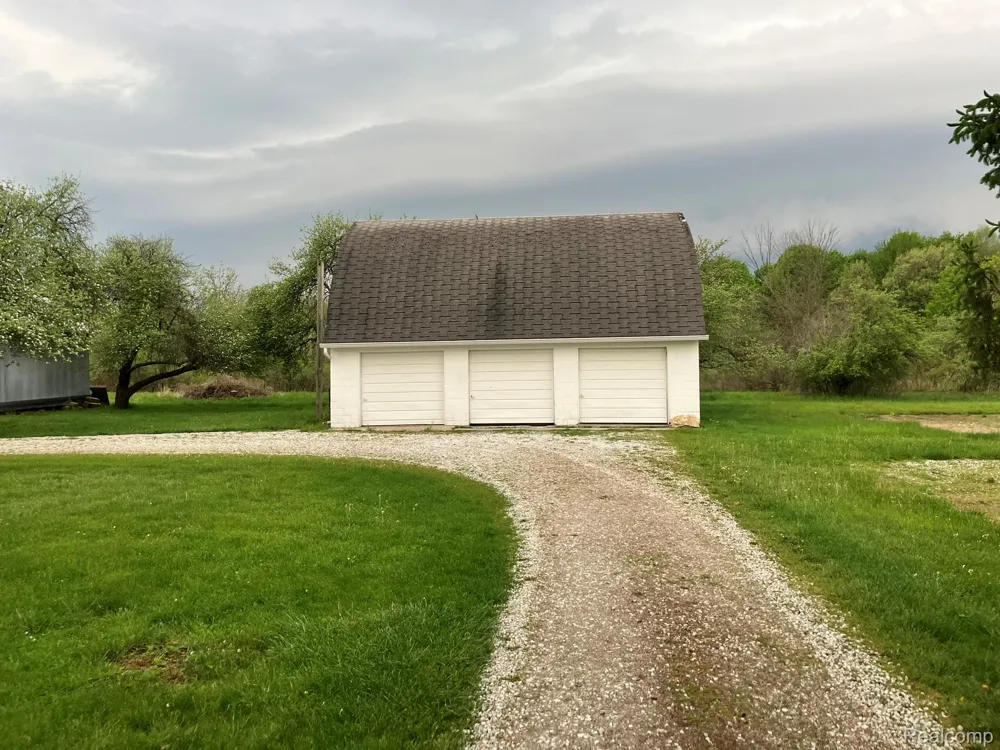5893 Cribbins Road Kenockee Township, MI 48006
