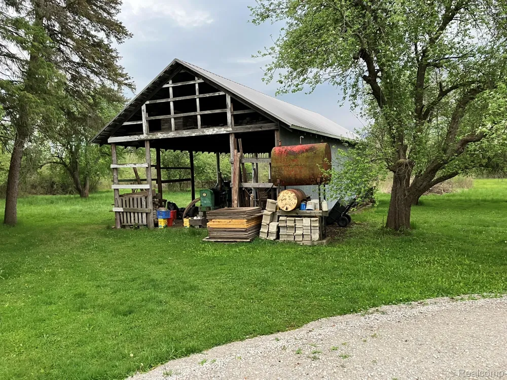 5893 Cribbins Road Kenockee Township, MI 48006