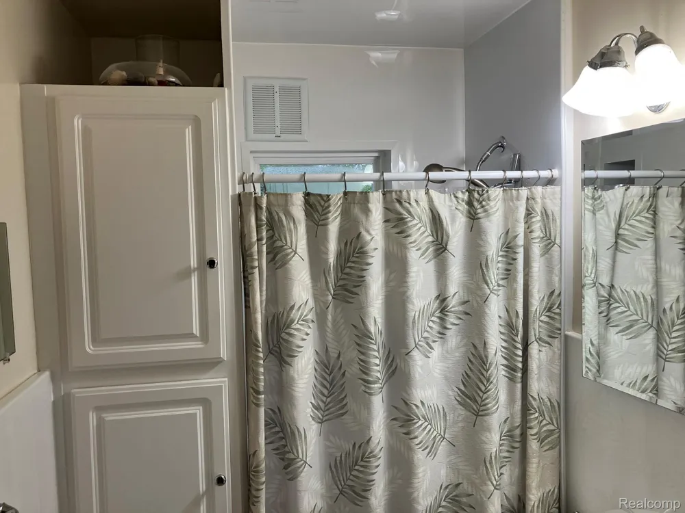 5893 Cribbins Road Kenockee Township, MI 48006