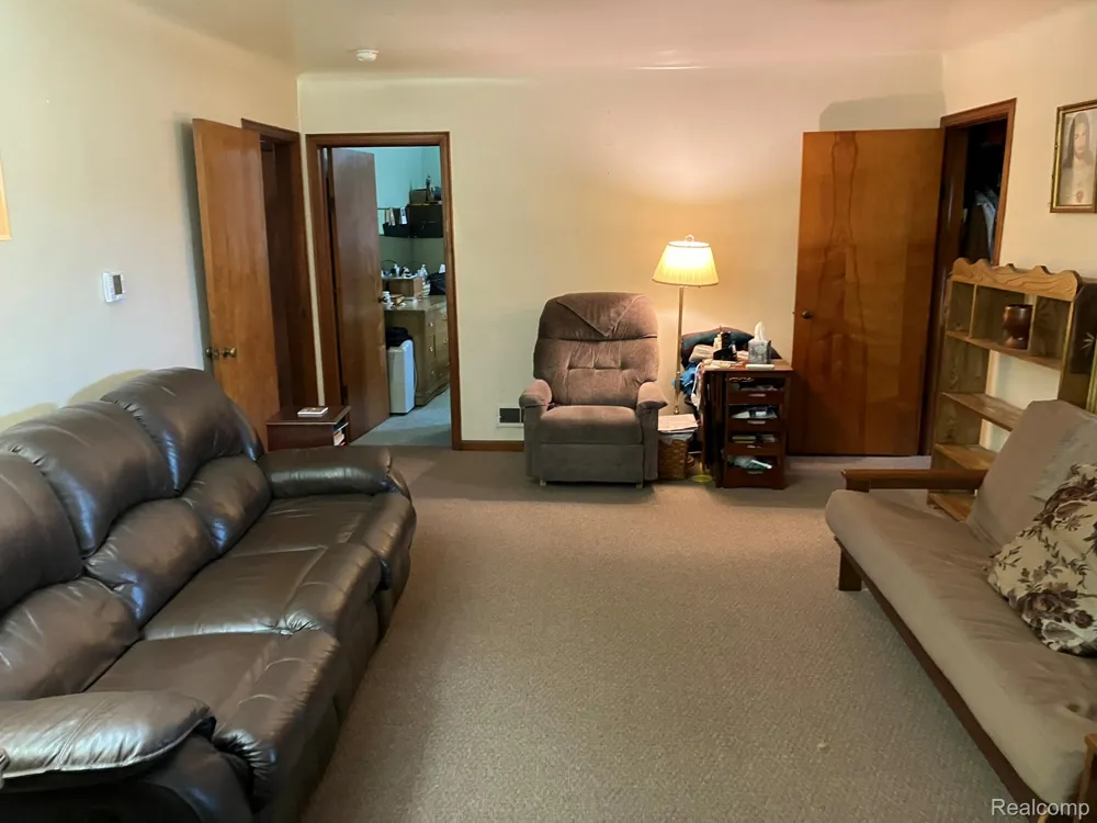 5893 Cribbins Road Kenockee Township, MI 48006
