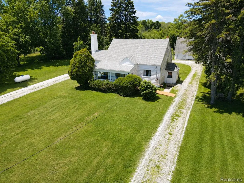 5893 Cribbins Road Kenockee Township, MI 48006