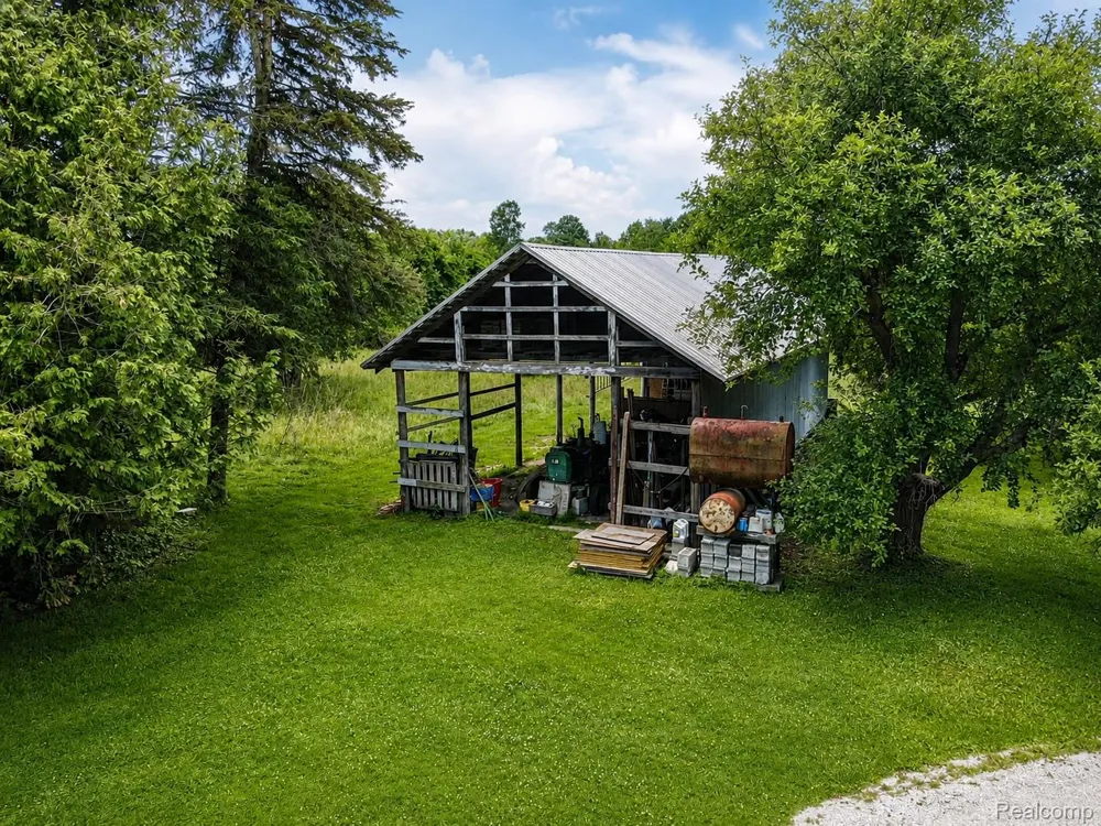 5893 Cribbins Road Kenockee Township, MI 48006
