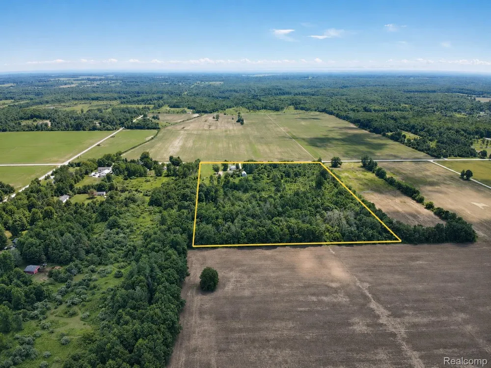 5893 Cribbins Road Kenockee Township, MI 48006
