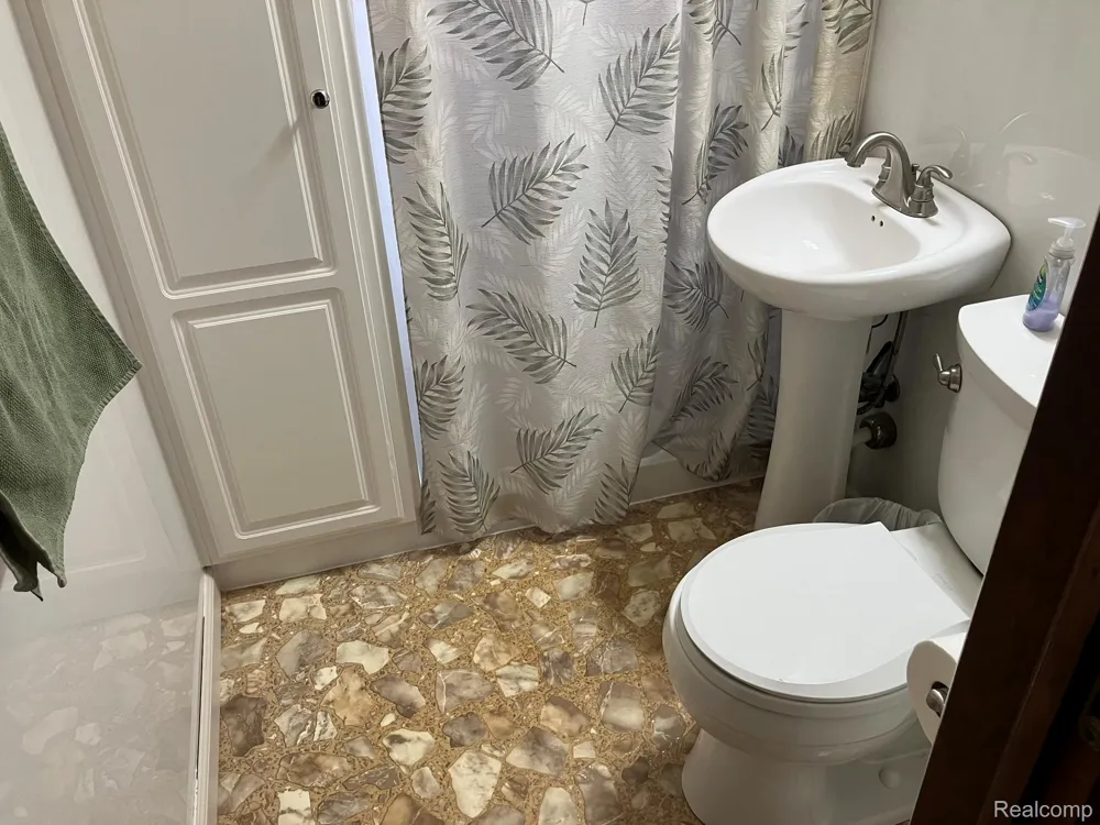 5893 Cribbins Road Kenockee Township, MI 48006