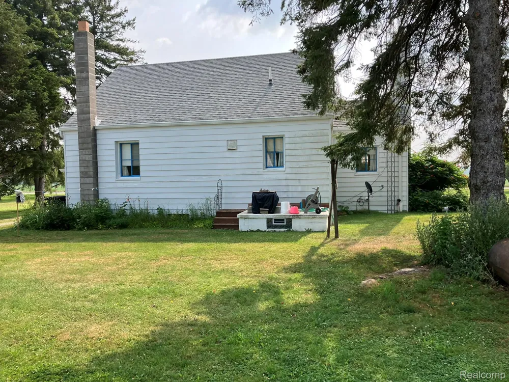 5893 Cribbins Road Kenockee Township, MI 48006