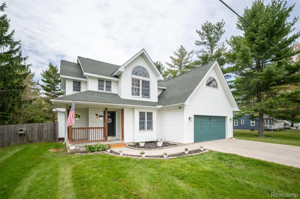 11363 McKinley Road Montrose Charter Township, MI 48457