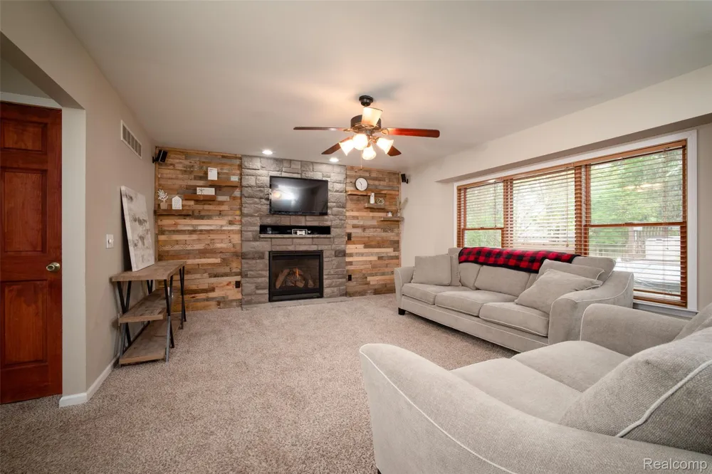 11363 McKinley Road Montrose Charter Township, MI 48457