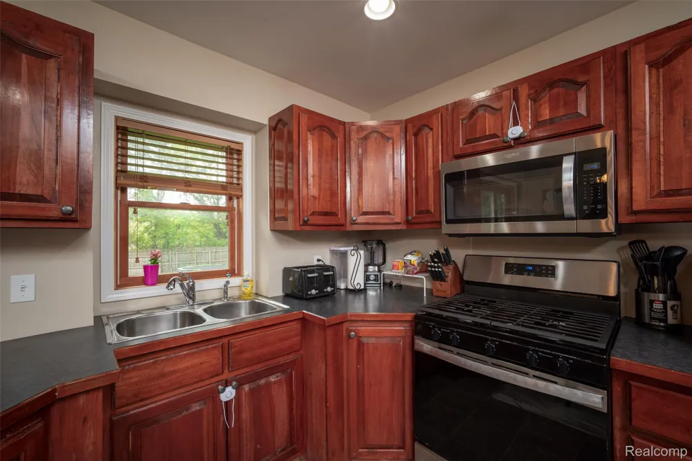 11363 McKinley Road Montrose Charter Township, MI 48457