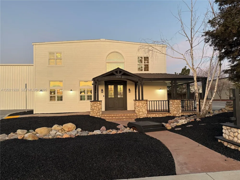 428 Curry Street 