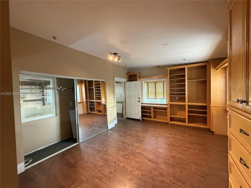 428 Curry Street 