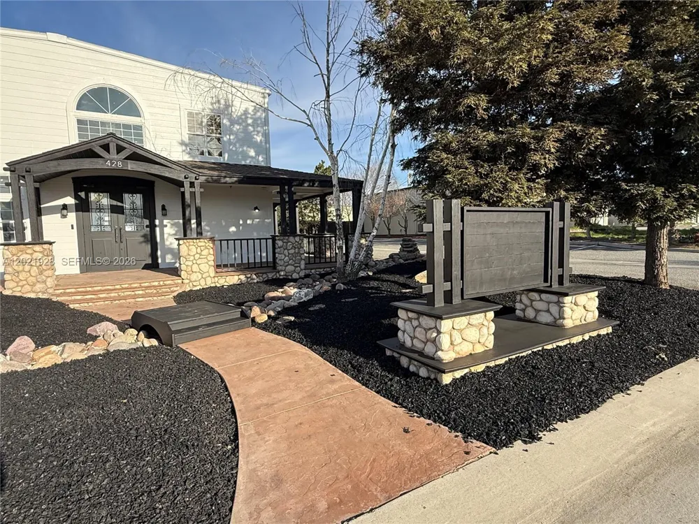 428 Curry Street 