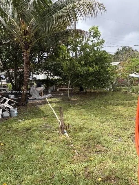 336 E 41st St Hialeah, FL 33013