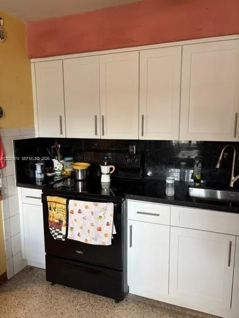 336 E 41st St Hialeah, FL 33013