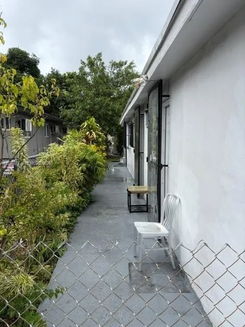 336 E 41st St Hialeah, FL 33013