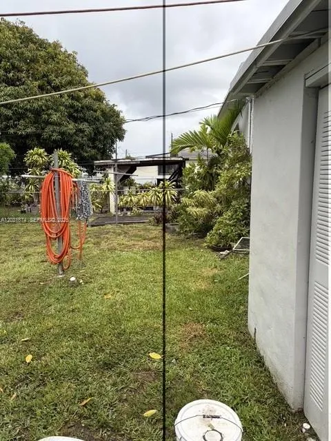 336 E 41st St Hialeah, FL 33013
