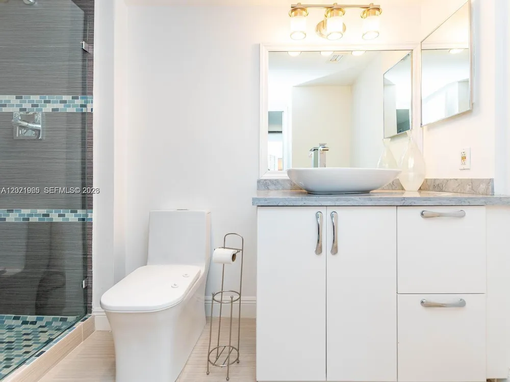 3701 Country Club Dr #1002 Aventura, FL 33180