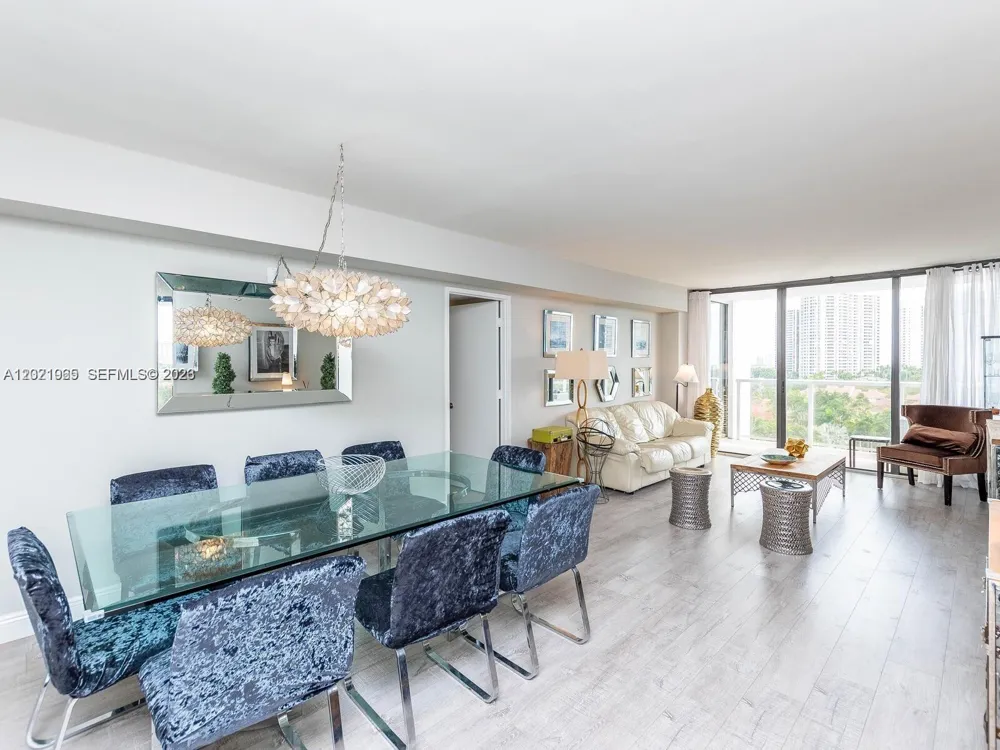 3701 Country Club Dr #1002 Aventura, FL 33180