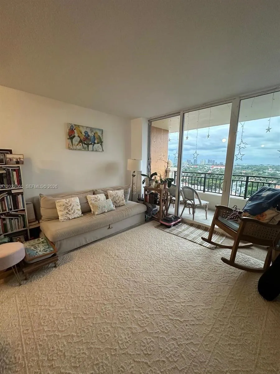 3232 SW 22nd Ter #1607 Miami, FL 33145