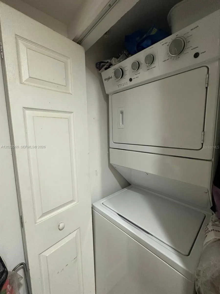 3232 SW 22nd Ter #1607 Miami, FL 33145