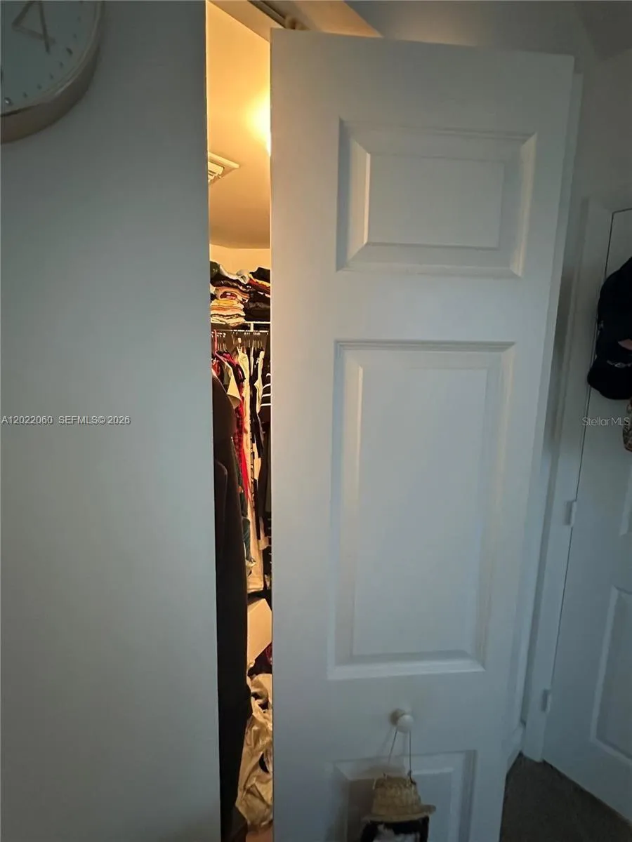 3232 SW 22nd Ter #1607 Miami, FL 33145